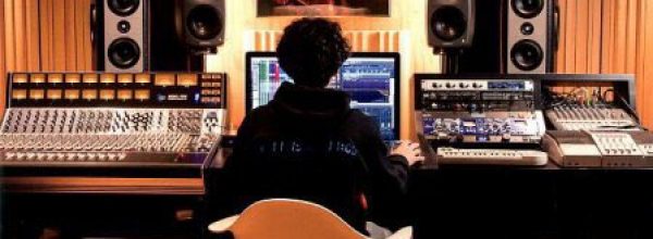 Sound & Recording Magazine 1月号にて制作スペースの紹介&インタビューが掲載されています!
